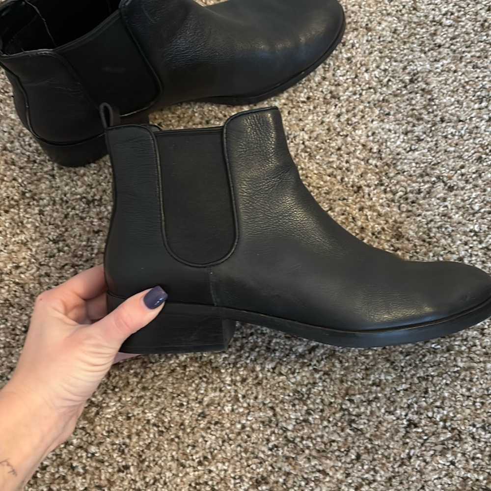Cole Haan landsman leather Chelsea bootie size 8 - Picture 2 of 9